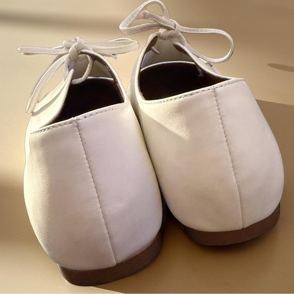 Elegant White Women's Flats - Picture 7 of 12